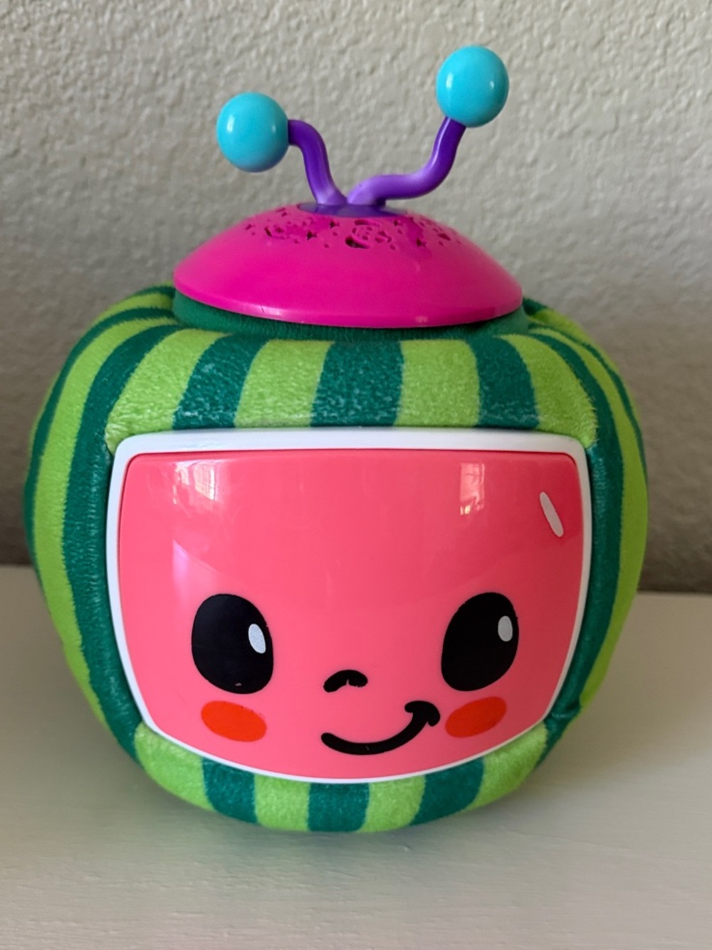 Cocomelon Nightlight and ceiling illumination with music, timer and colors